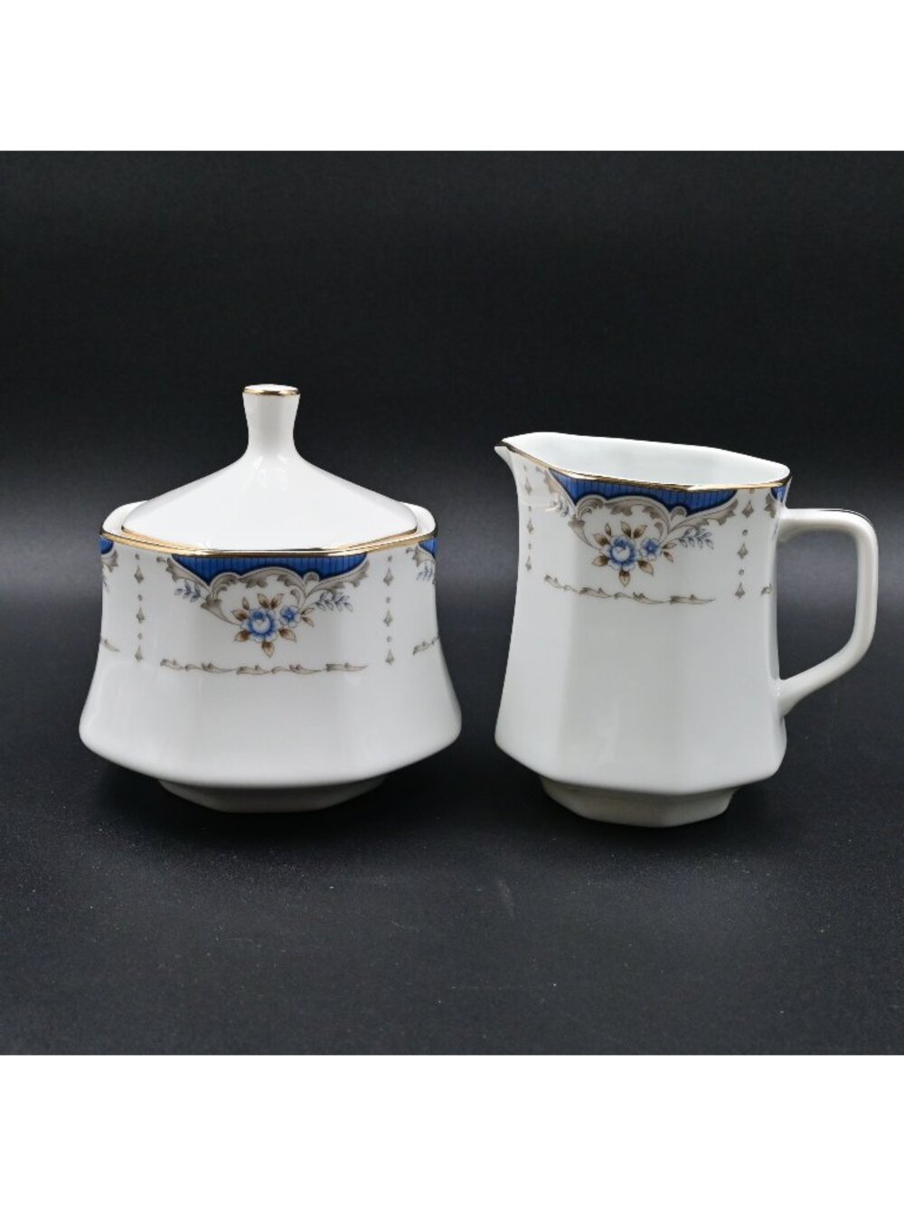Seizan Mood Indigo 7936 Fine China Lidded Sugar Bowl and Creamer Set Vintage